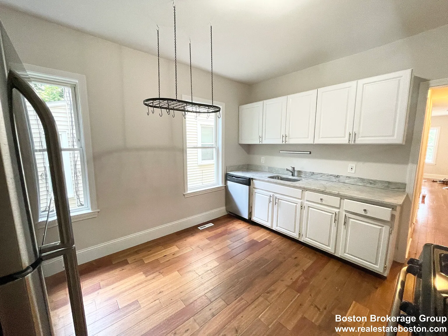 3 bed, 1.0 bath, $3,000 — Photo 2