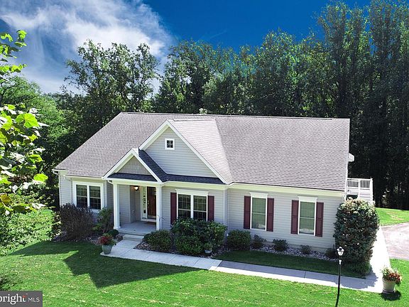 2nd image of 108 Finnegans Pl