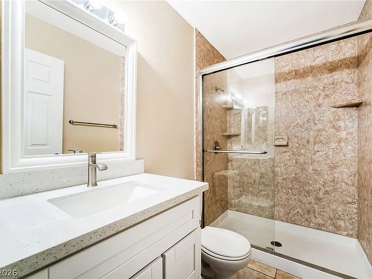 2831 Mill Point Dr — Photo 16