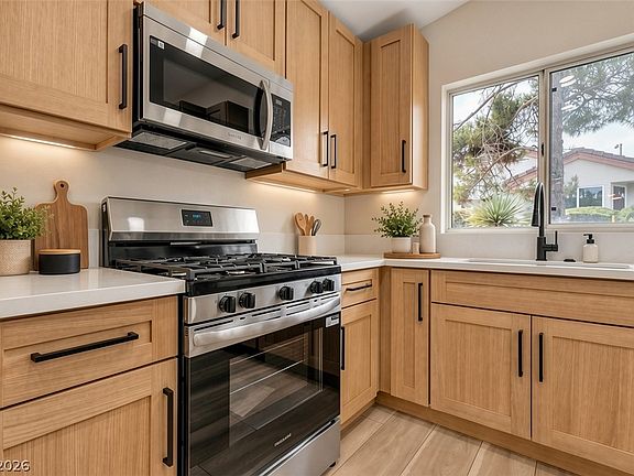 3rd image of 2139 Chapman Ranch Dr