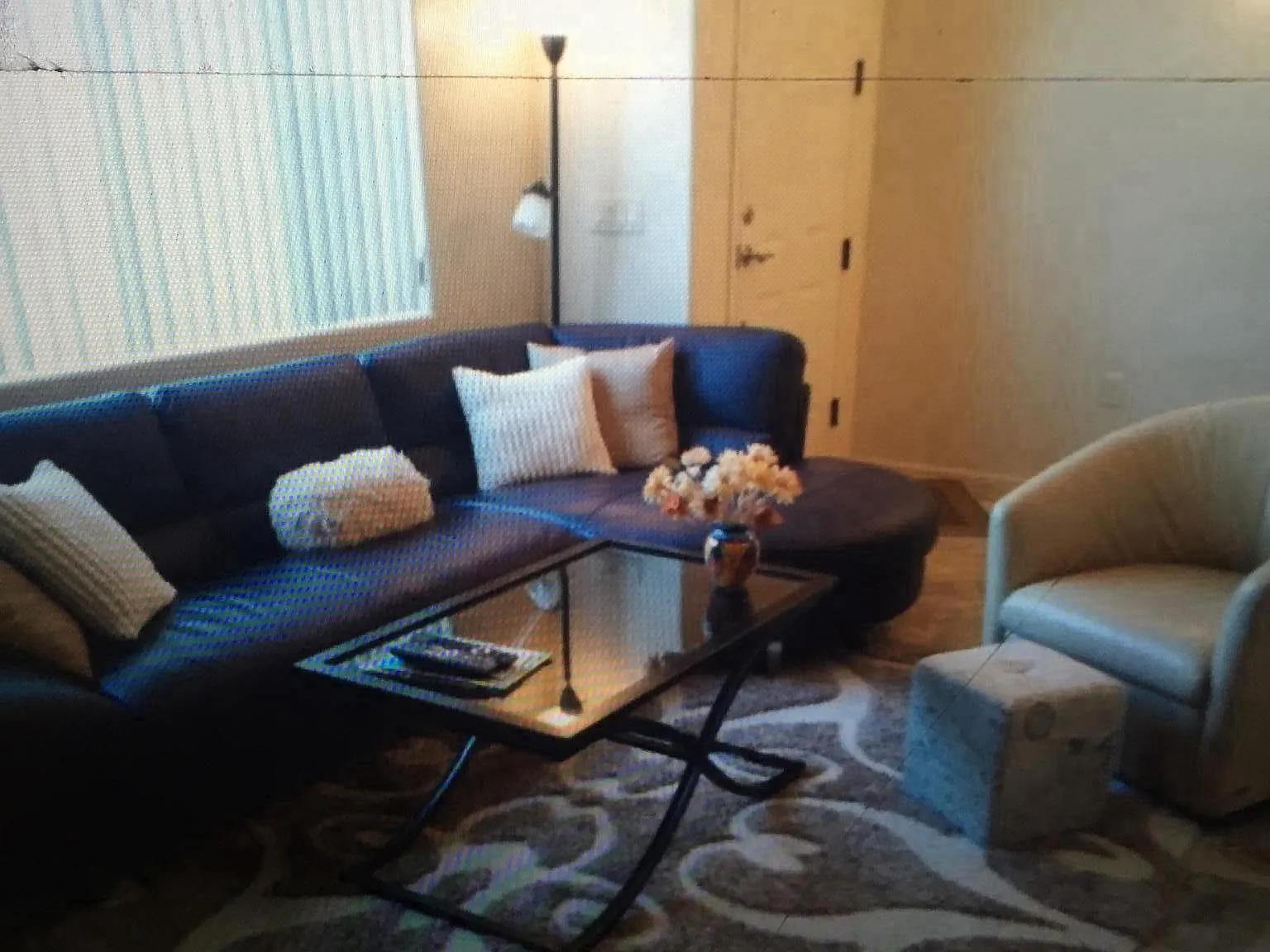 2 bed, 1100 sqft, $2,150 — Photo 2