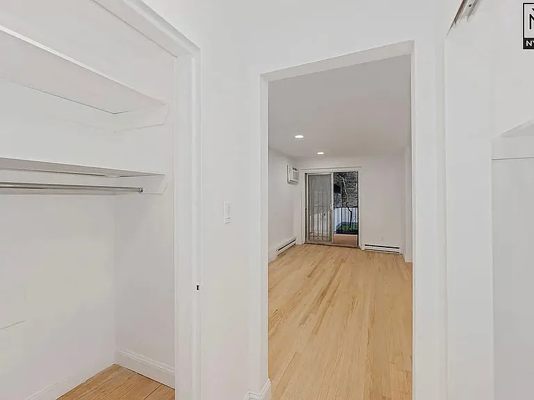 4 W 83rd St #GARDEN — Photo 17