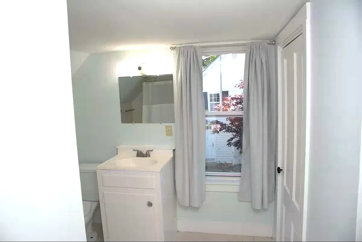 2 bed, 512 sqft, $1,850 — Photo 3