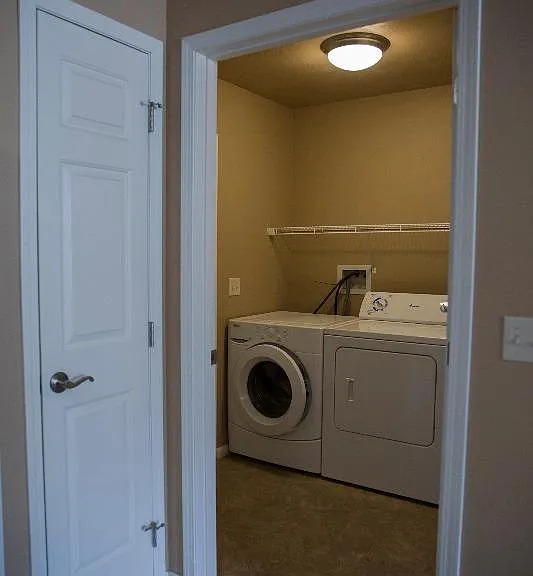 Drexel Place Apartments — Photo 8
