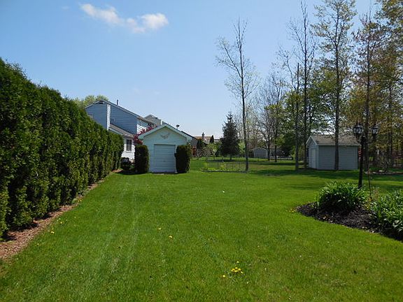 3rd image of 63 Southpoint Dr