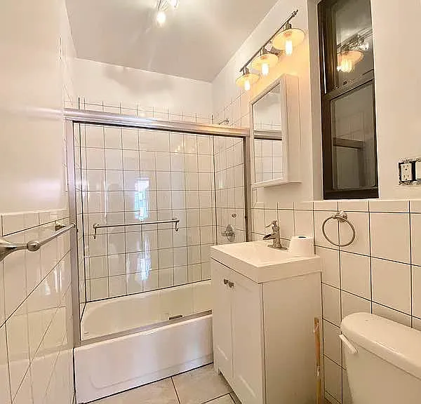 1819 2nd Ave #3H — Photo 10