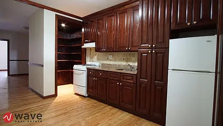 Rented by Wave Real Estate Group