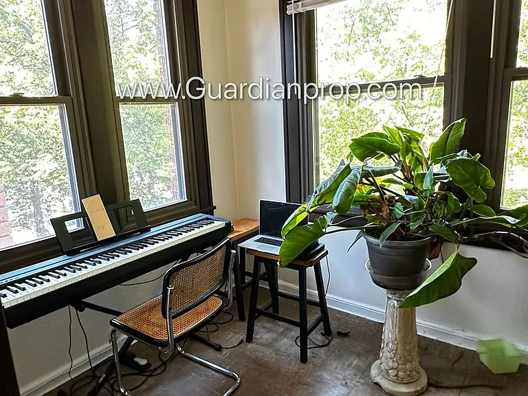 2870 Humboldt Ave S #12 — Photo 6