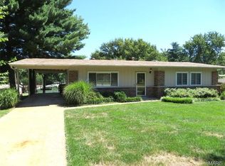 98 Beachcomber Dr, Saint Louis, MO