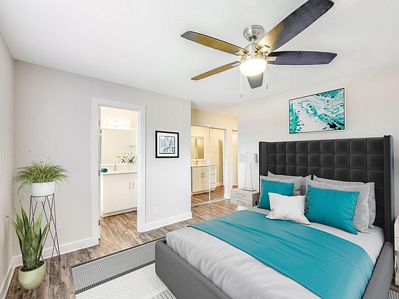 2nd image of 1727 W Glenoaks Ave #309