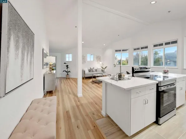 2615 Telegraph Ave APT 401, Berkeley, CA 94704