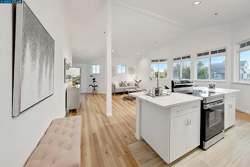 2615 Telegraph Ave #401 Photo 1