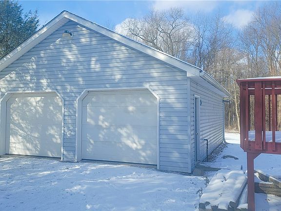 3rd image of 118 Gerner Rd