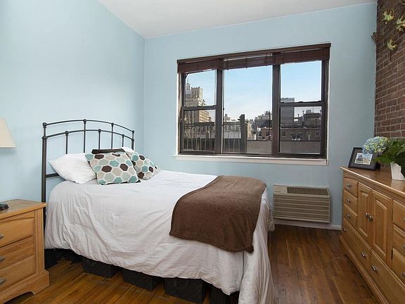 4th image of 252 W 20th St APT 4B
