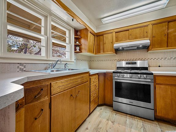 5th image of 2029 Cottonwood Dr