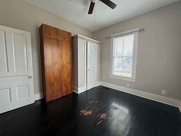 4th image of 807 8th St #807
