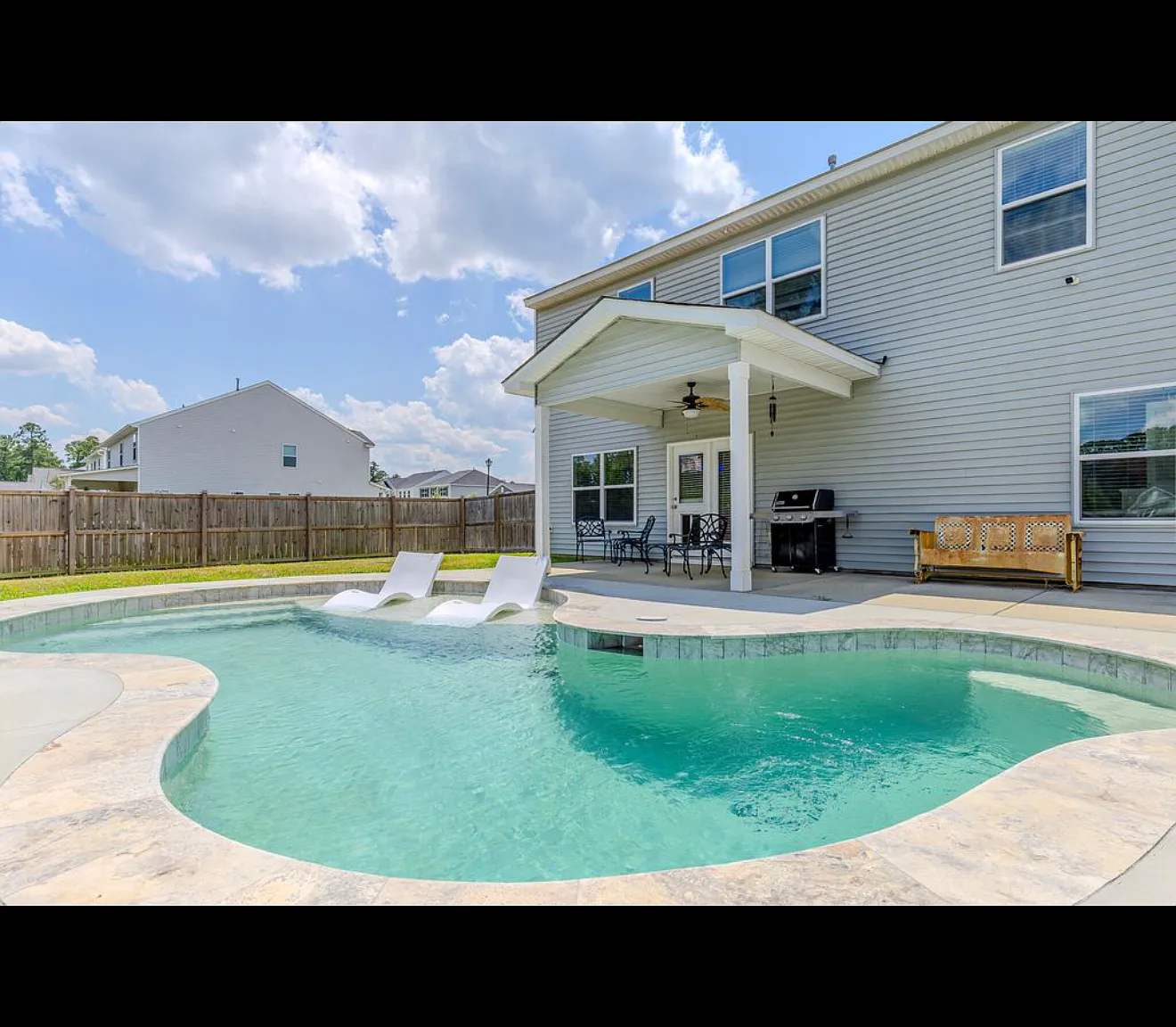 5 bed, 2237 sqft, $3,400 — Photo 2