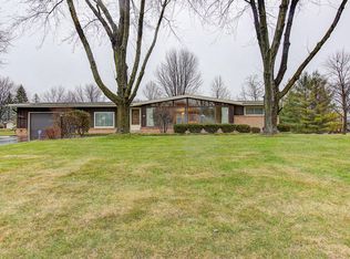 3460 Arroyo Rd, Brookfield, WI 53045