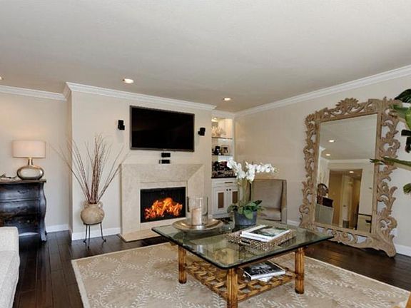 2nd image of 2040 Laguna St APT 201