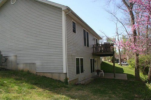 5th image of 1112 Lucerne Ln