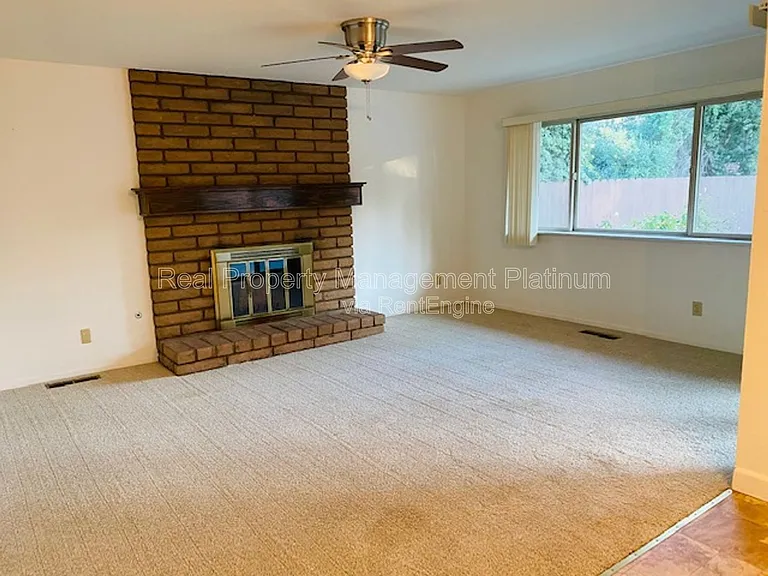 1055 W Fremont Ave — Photo 5