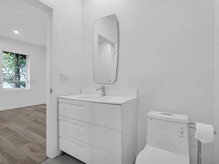 1610 Euclid Ave #A-109 — Photo 5