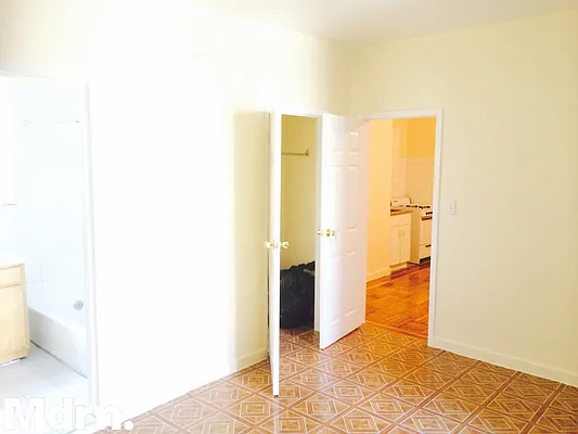 Rented by Mdrn Residential | media 6