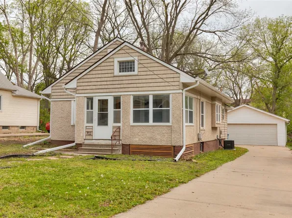 711 40th St, Des Moines, IA 50312