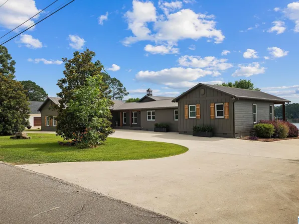 6109 Harmon Dr, Pell City, AL 35128