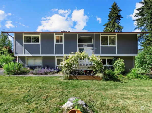 1011 15TH Avenue SW, Puyallup, WA 98371