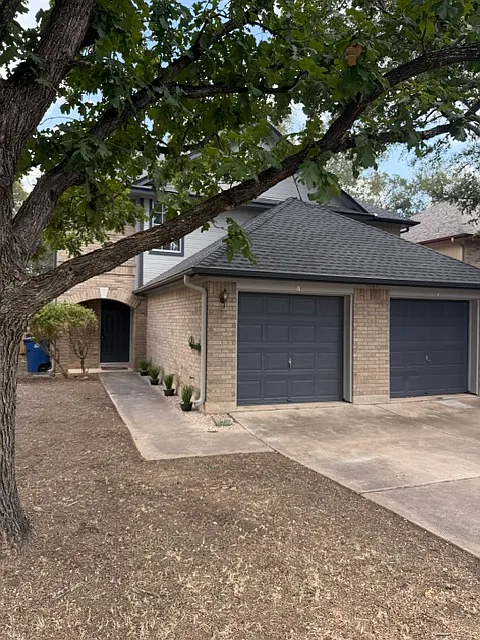 2 bed, 2.5 bath, 2321 sqft, $1,695 — Photo 1