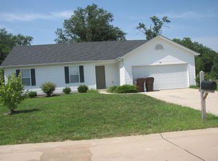 201 Westhampton Dr, Troy, MO 63379