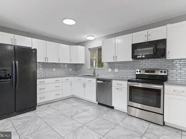 6230 9th St, Chesapeake Beach, MD 20732