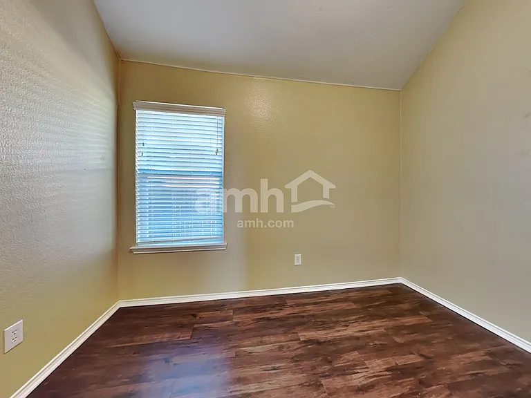 9613 Glenshee Dr — Photo 15