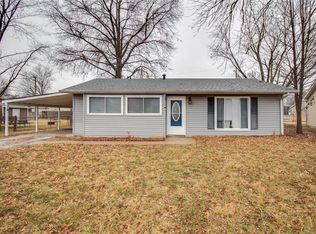 631 Hillside Dr, Bethalto, IL