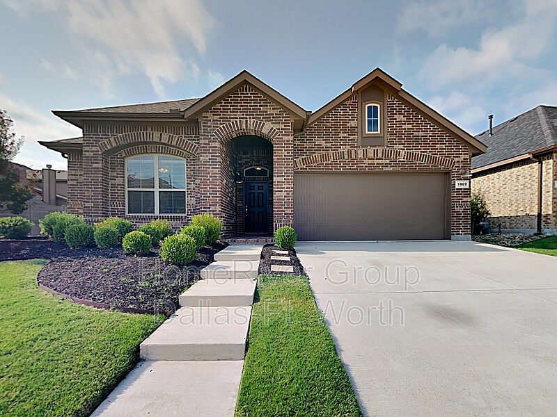1st image of 1909 Homestead Way