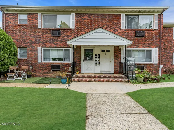 17B Juniper Lane #B, Eatontown, NJ 07724