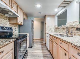 570 E Avenue J APT B, Grand Prairie, TX 75050