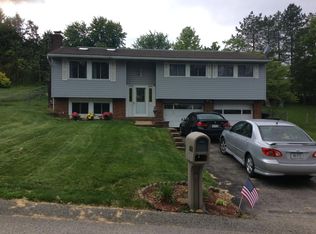 62 Bel Aire Dr, Delmont, PA