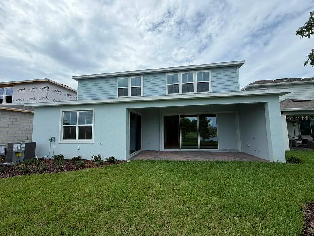 5 bed, 3.5 bath, 3643 sqft, $4,995 — Photo 4