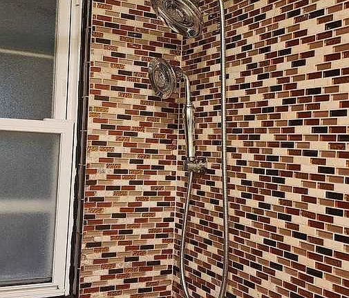 4th image of 2613 W Farragut Ave APT 1W