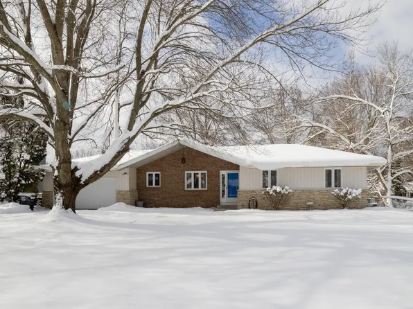2490 Fairgrove St, Kalamazoo, MI 49009