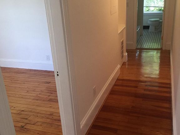 3rd image of 130 Cypress St Unit 2