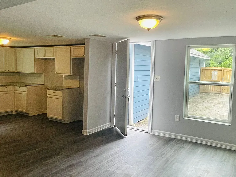 3231 Beulah St #B — Photo 1