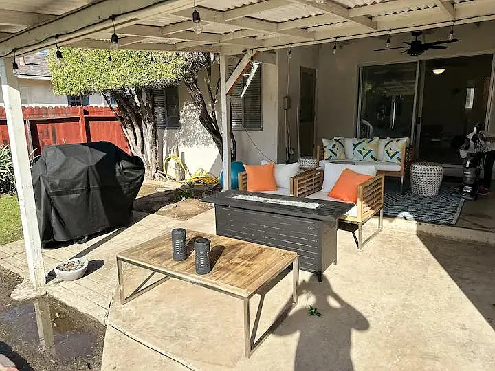 444 N Shattuck Pl — Photo 18