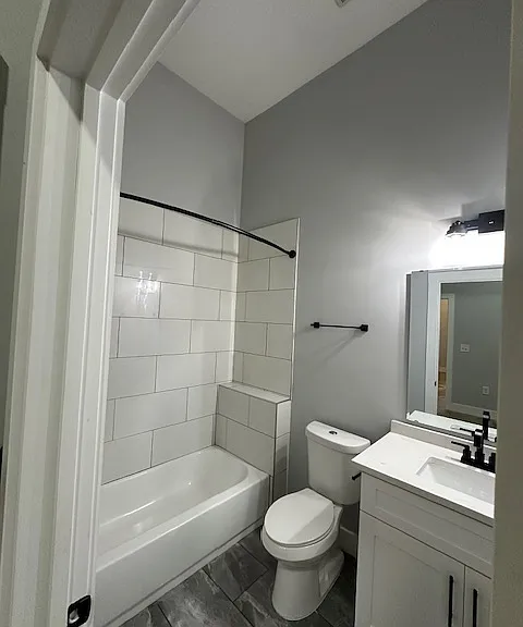 118-130 S Pearl St #128-B — Photo 5