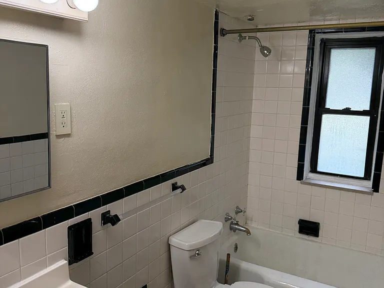 249 Linwood Ave #2 — Photo 3