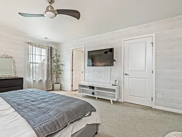 4027 Zilker Park Dr — Photo 15