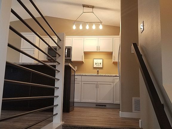 3rd image of 1068 41st Ave W