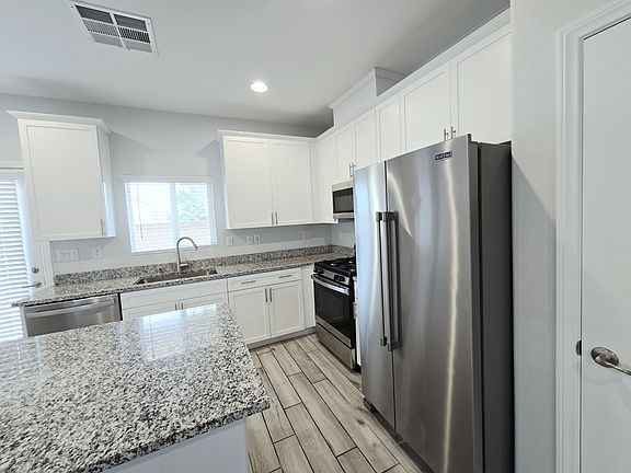5th image of 5846 Steinbeck Valley St